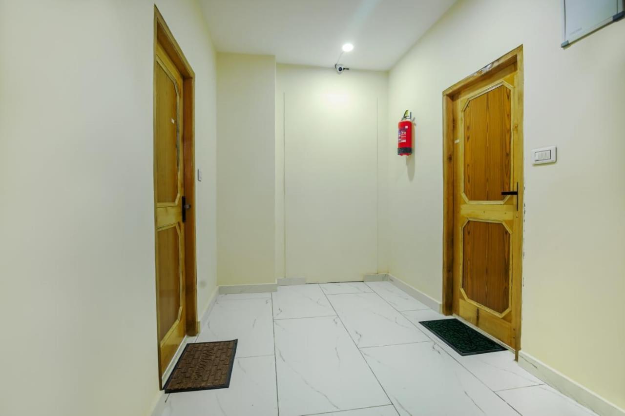 Wander Nest Luxurious With Mountain Peaks And Waterfall View 3*